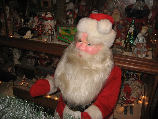 christmasthrumarch 039.jpg